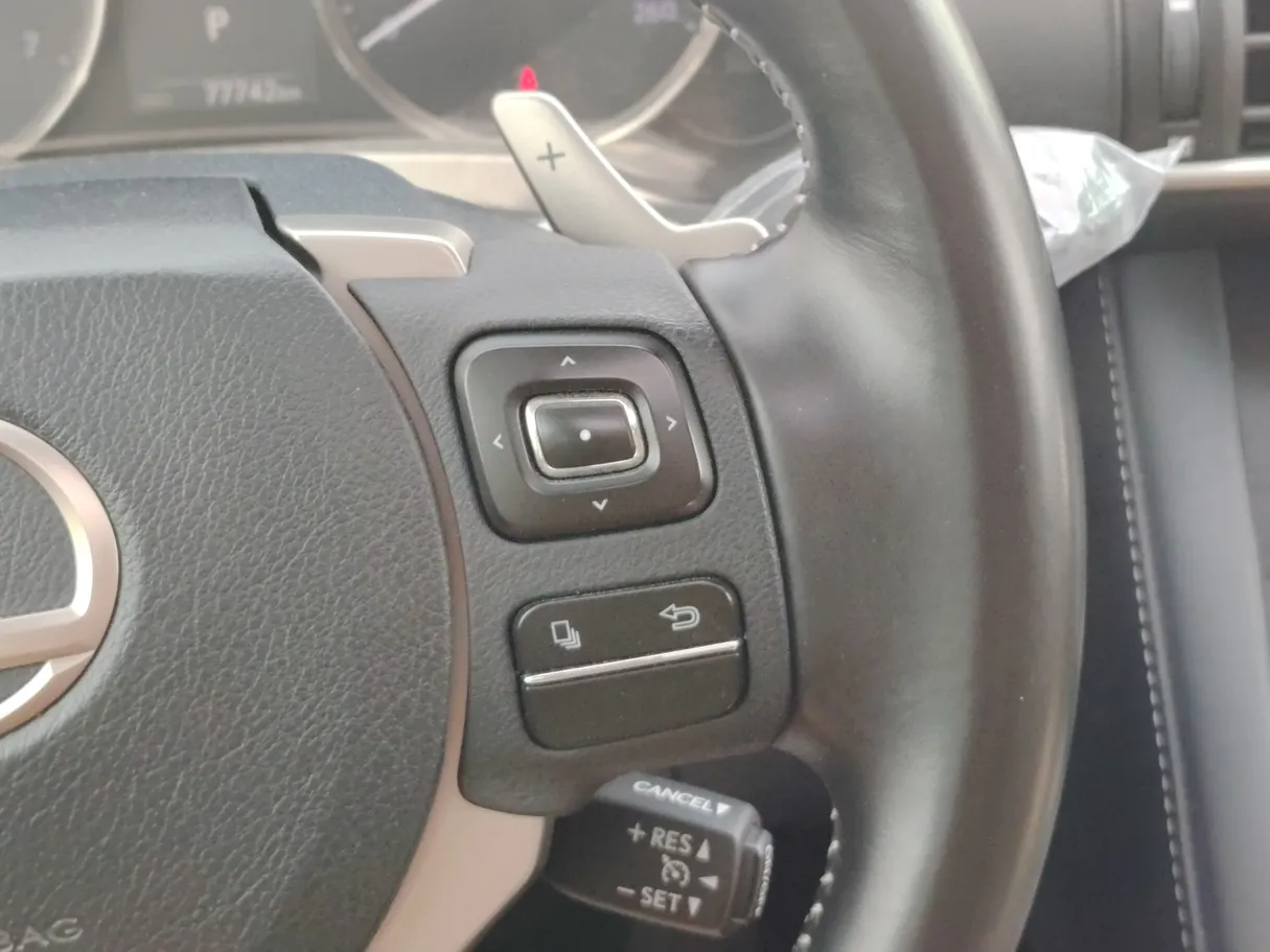 Car image 22