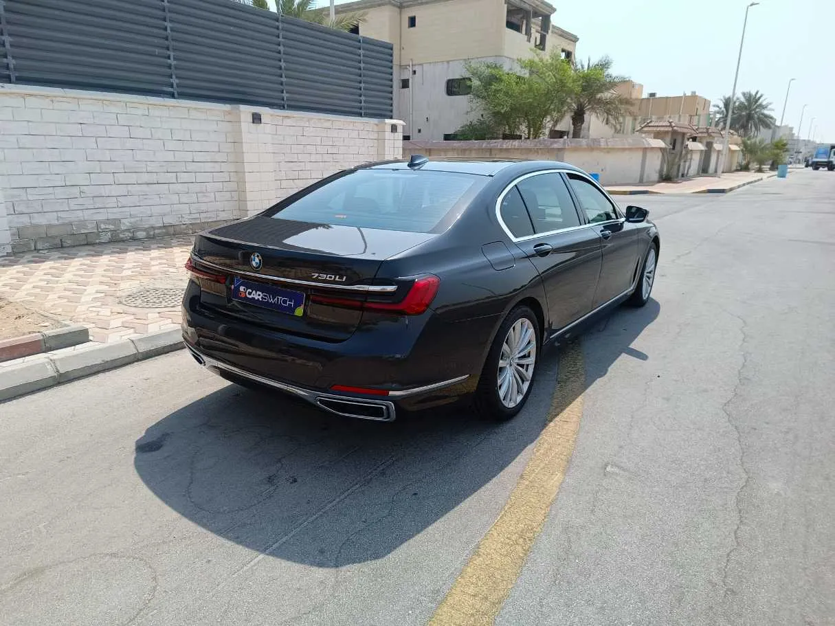 Car image 5
