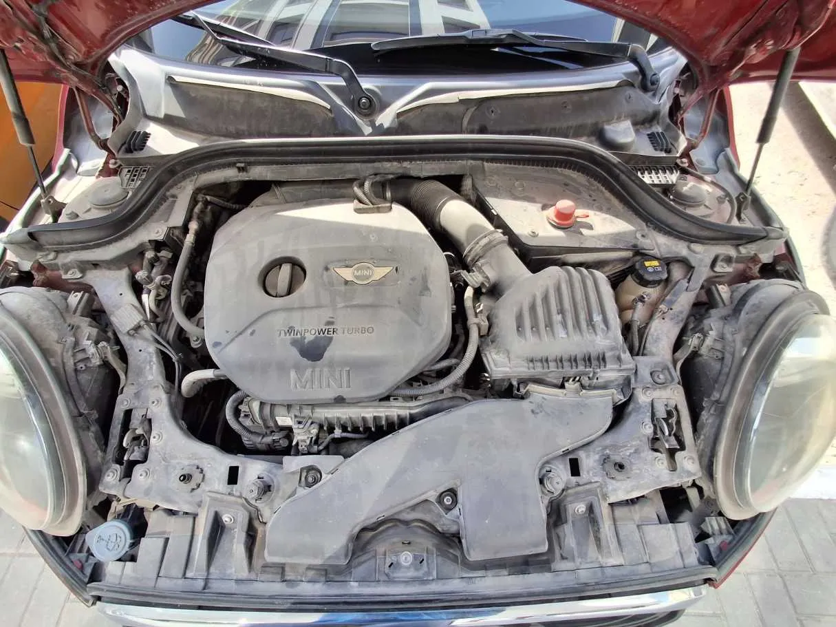 Car image 19