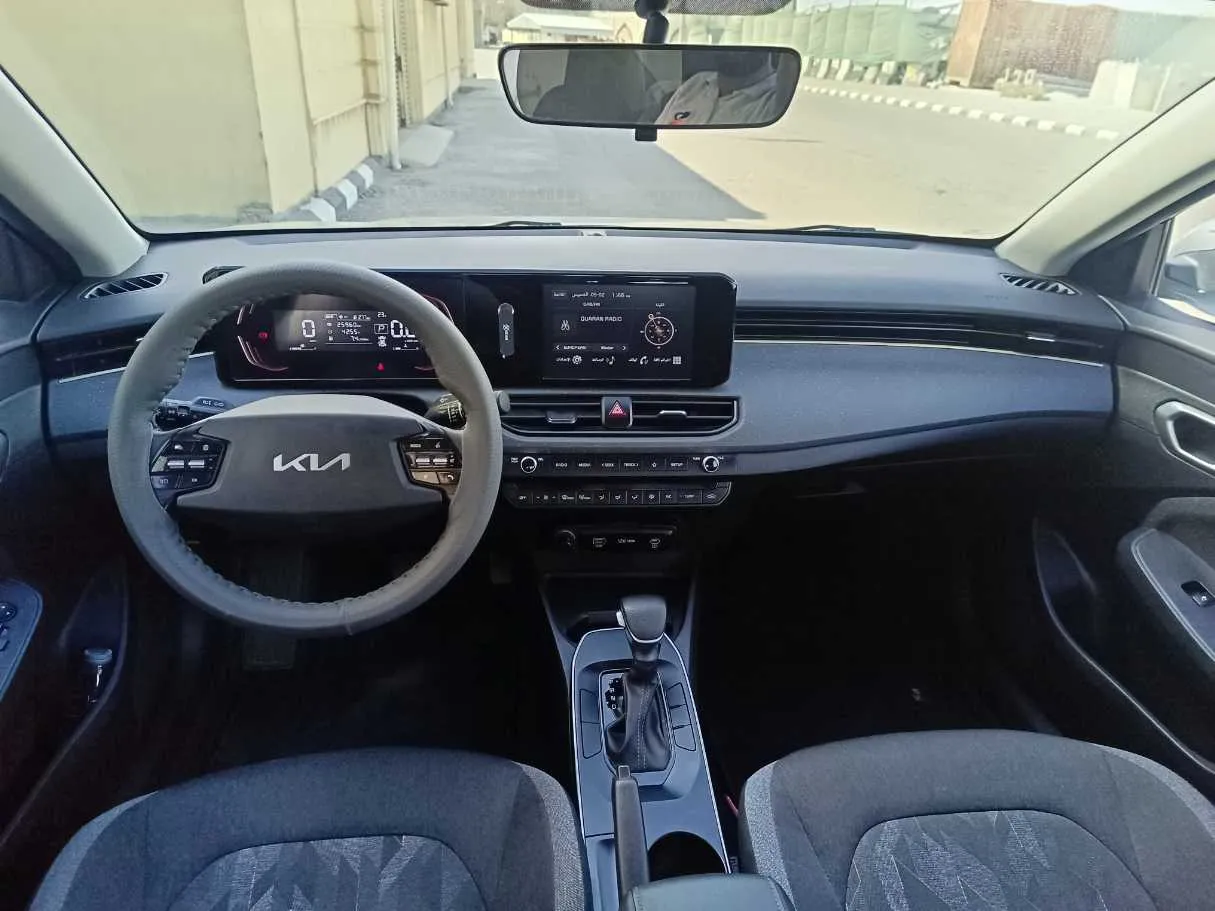 Car image 19