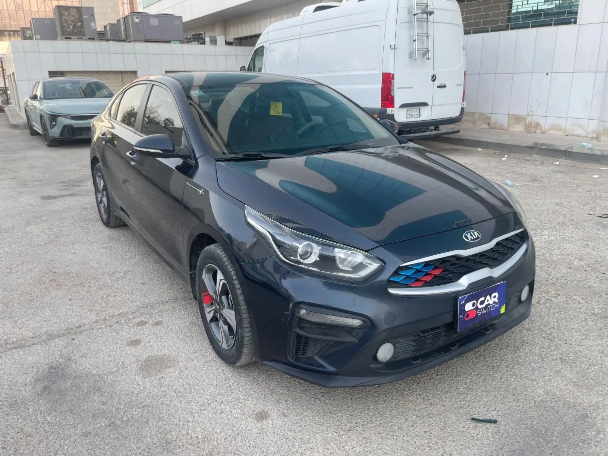 Car image 3
