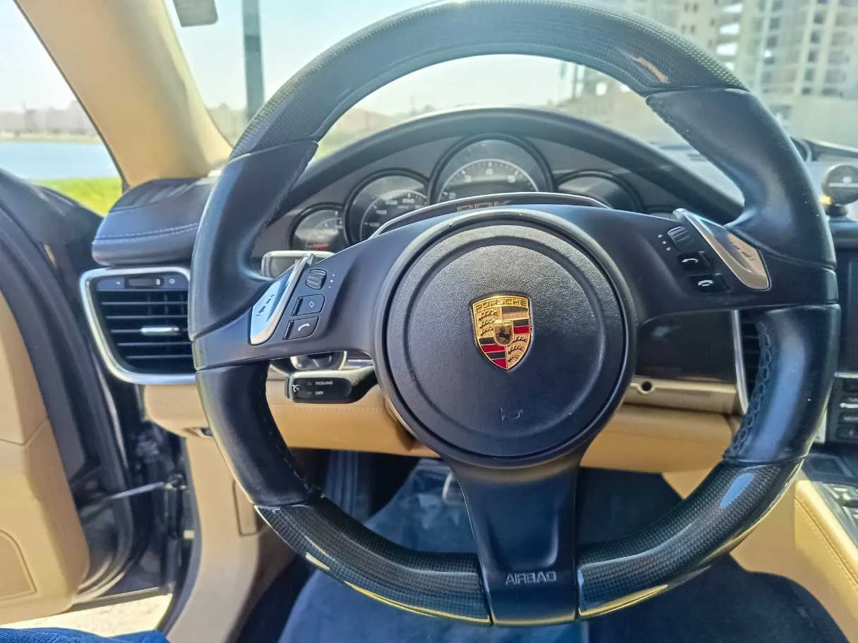 Car image 29