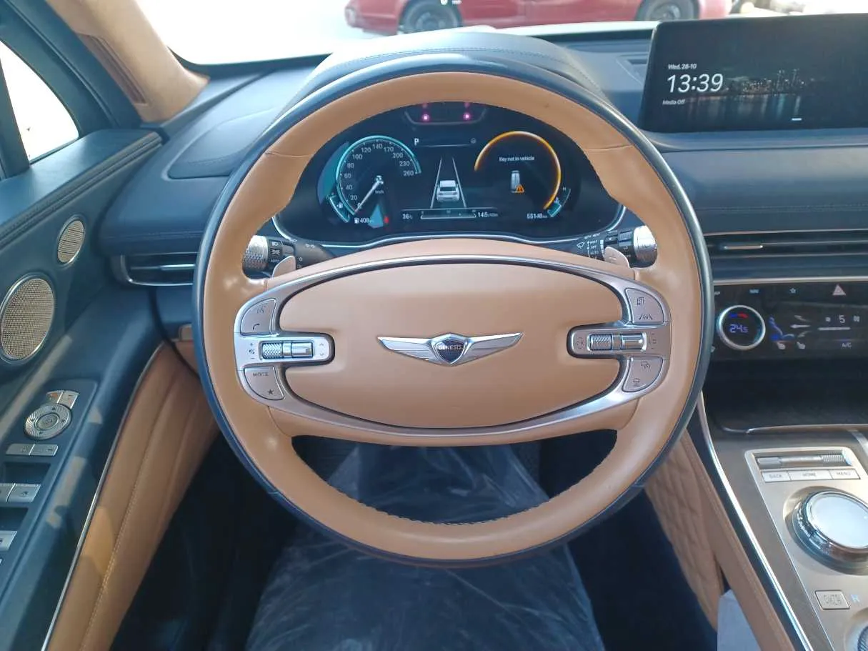 Car image 15