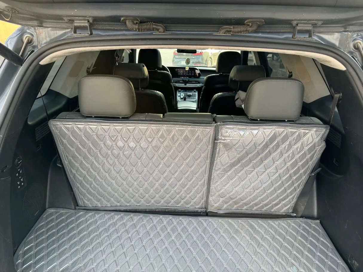 Car image 21