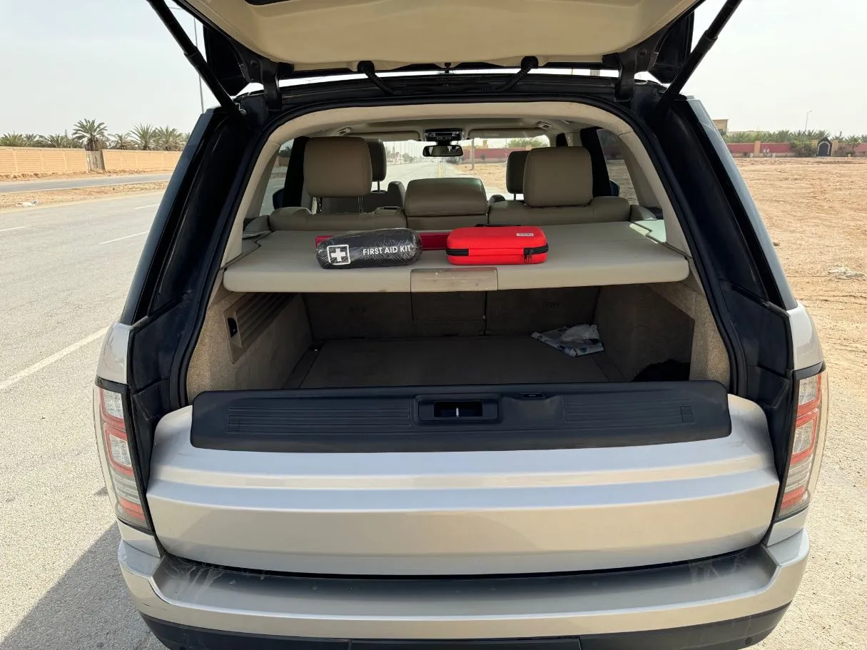Car image 26