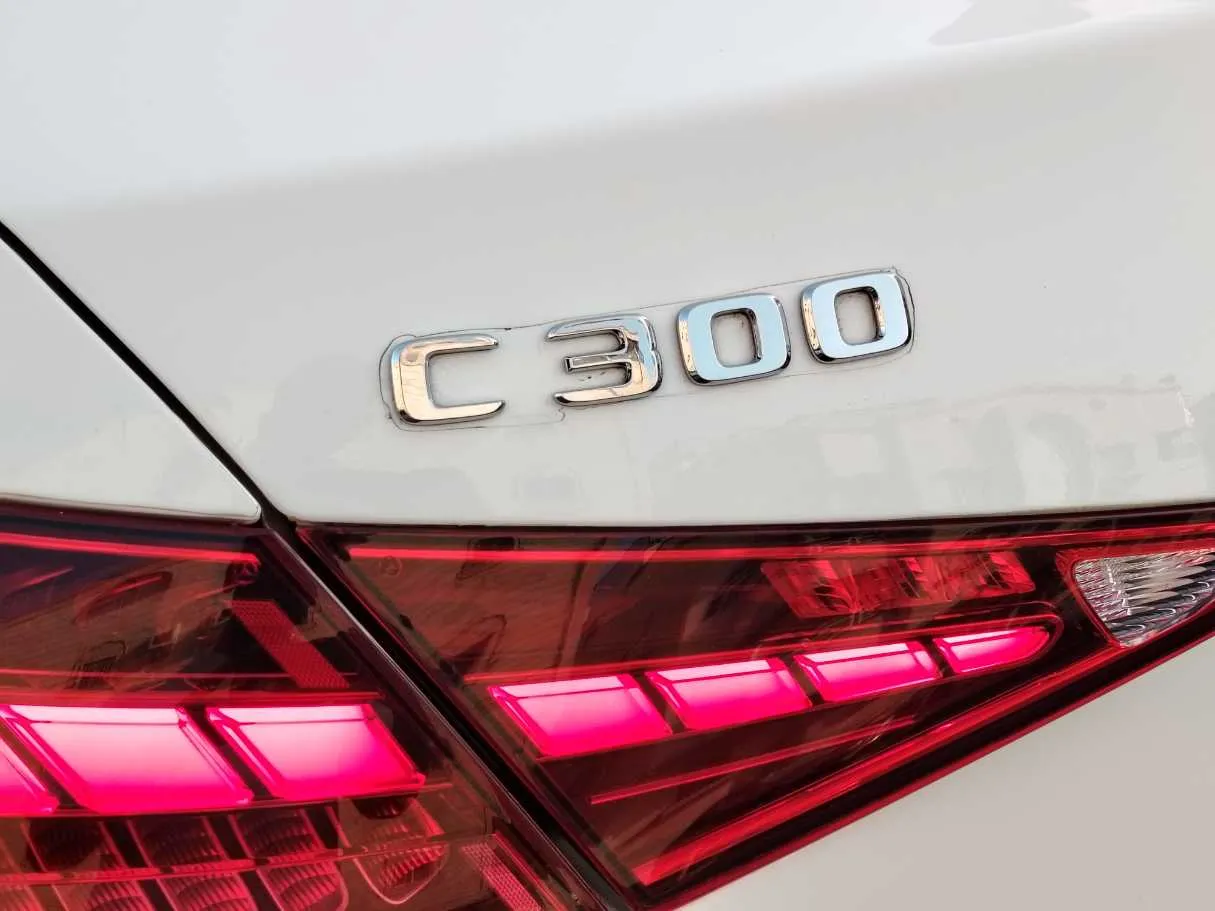 Car image 35