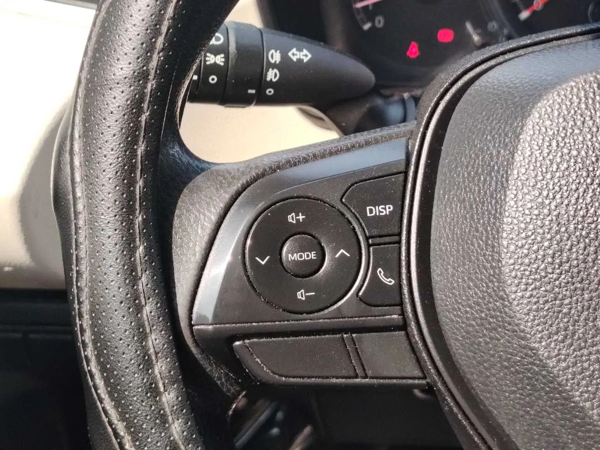Car image 22