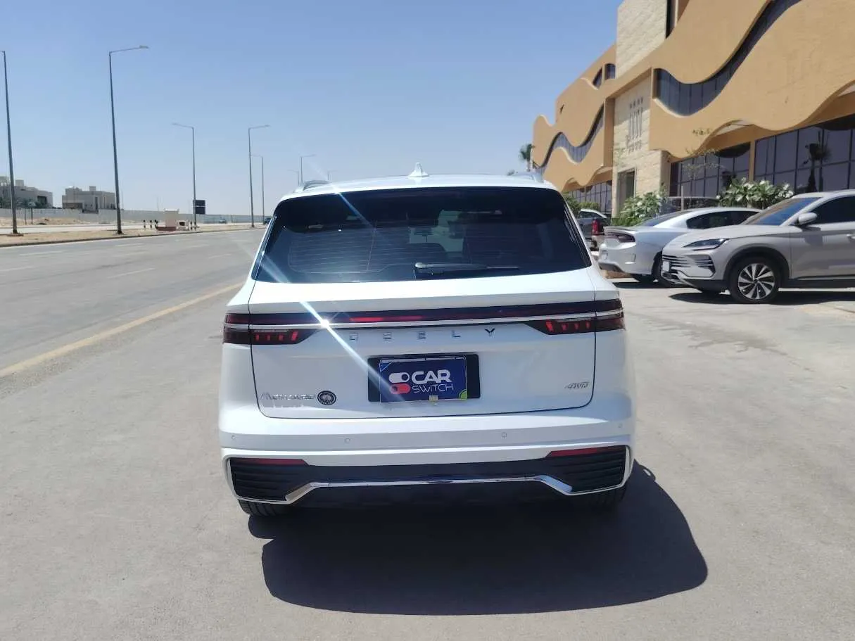 Car image 6