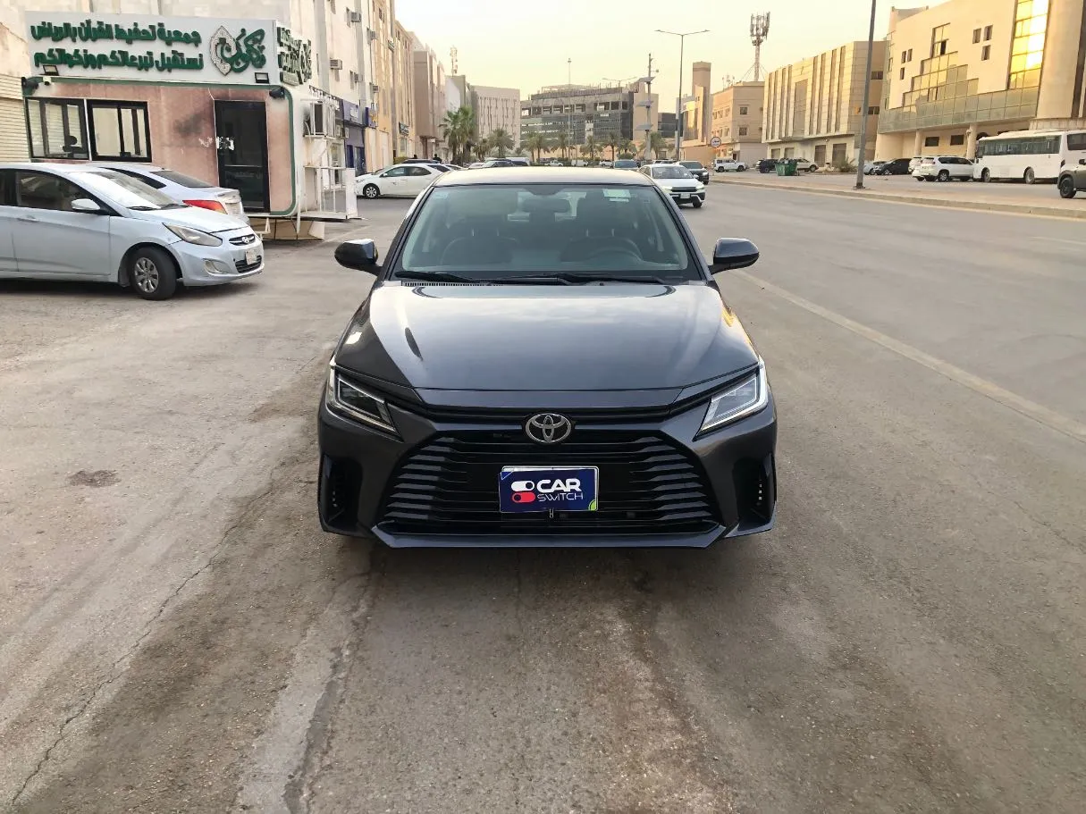 Car image 2