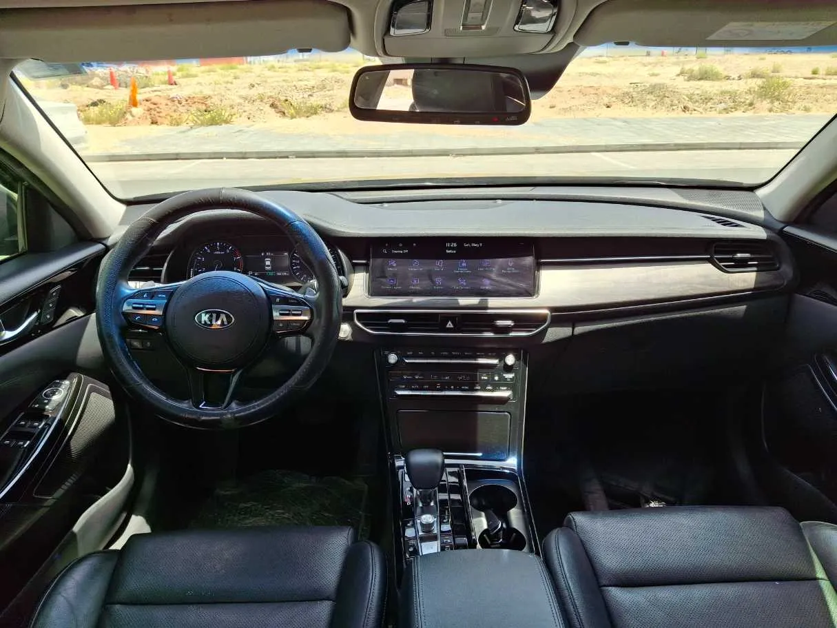 Car image 14