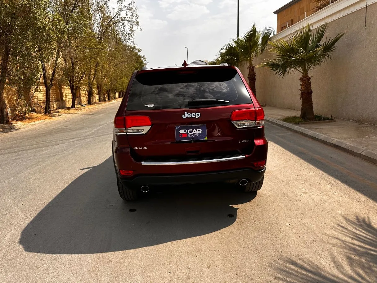Car image 6