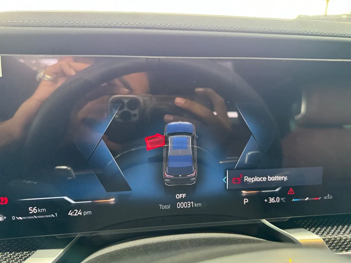 Car image 25