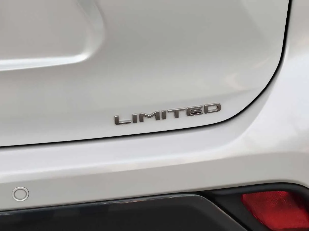 Car image 37
