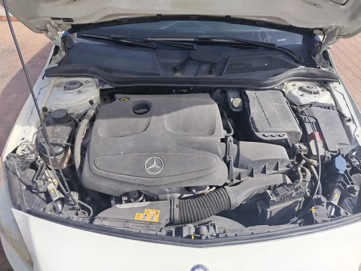 Car image 38