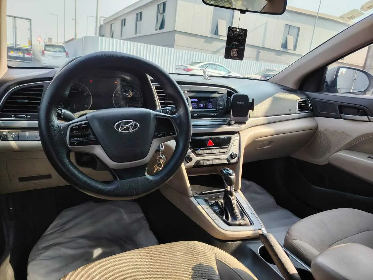 Car image 27