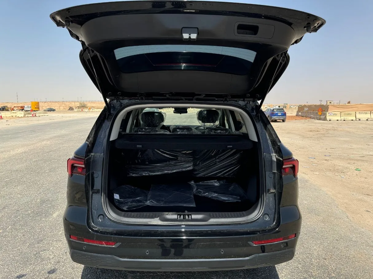 Car image 22