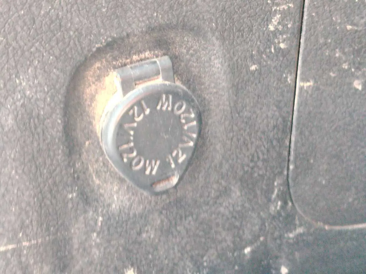 Car image 28