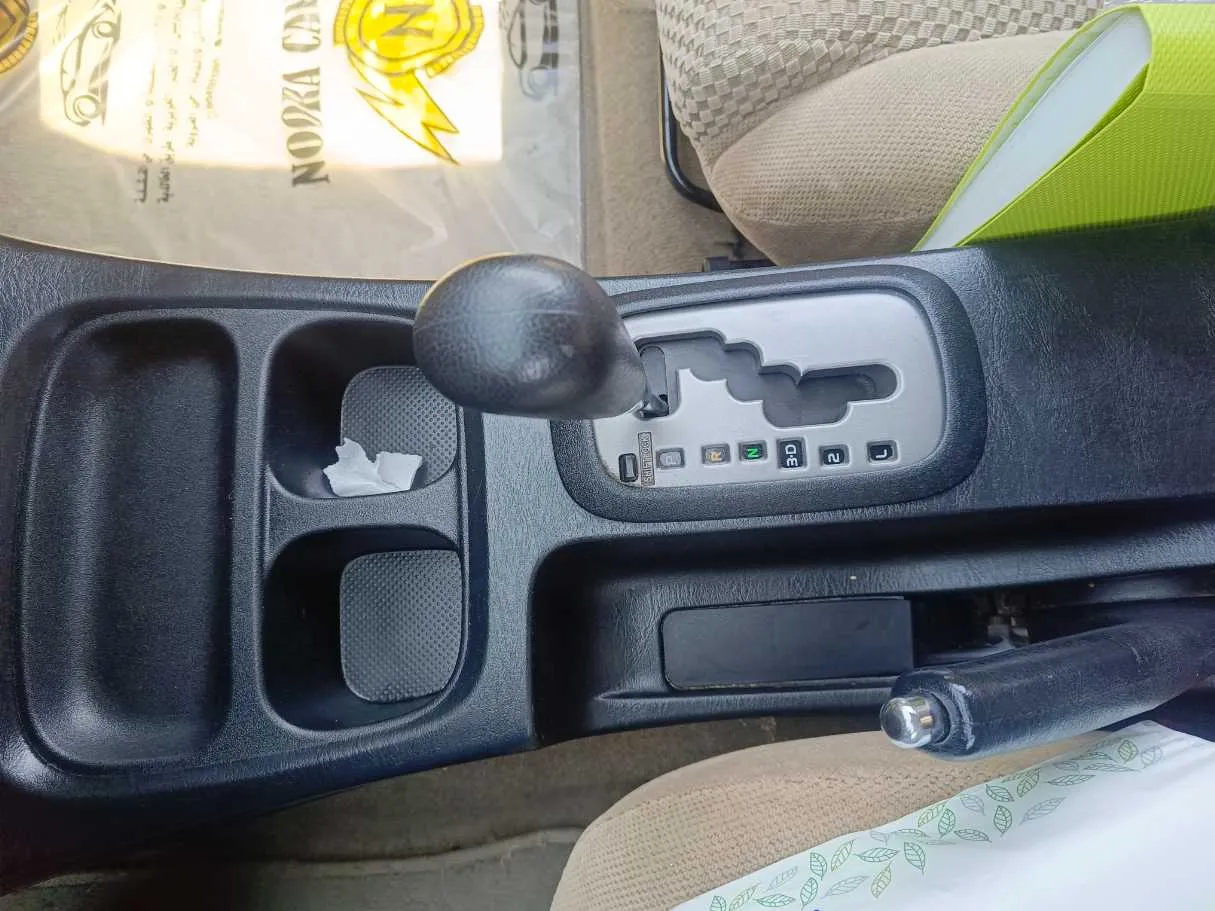 Car image 19