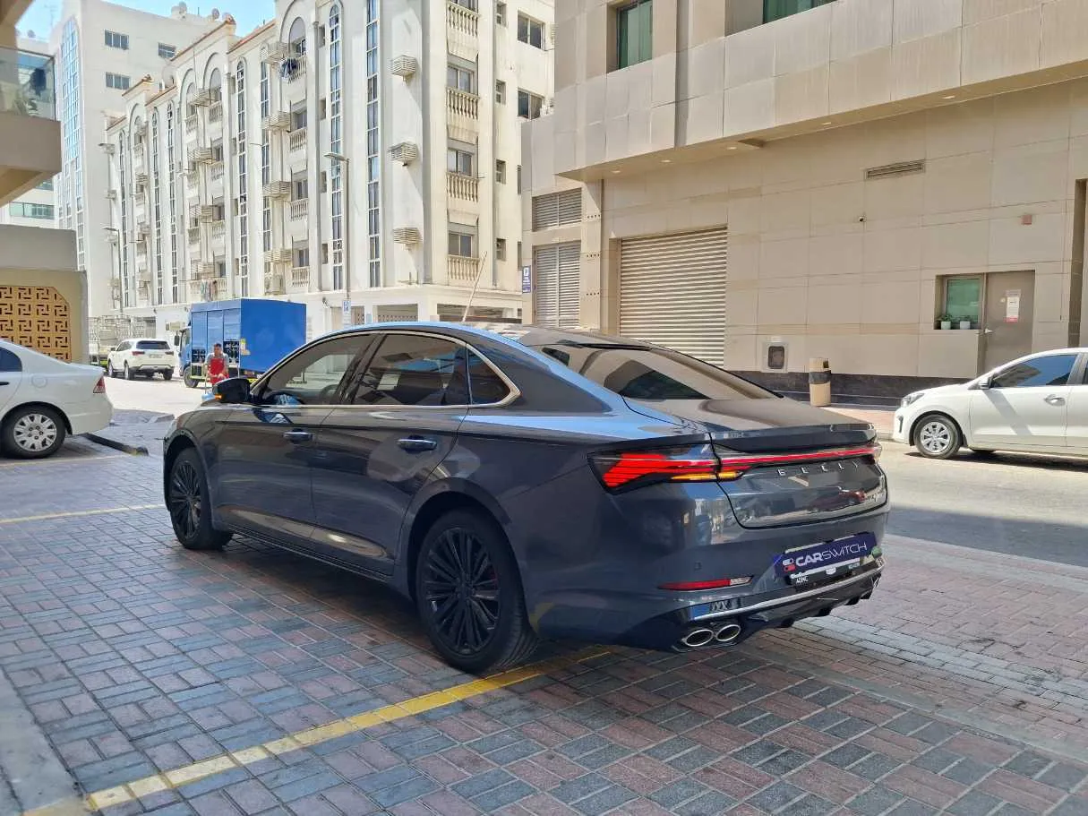 Car image 7