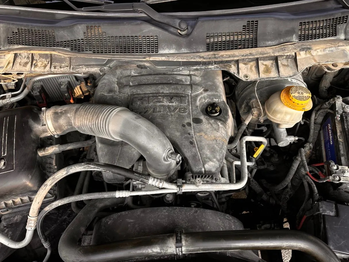 Car image 26