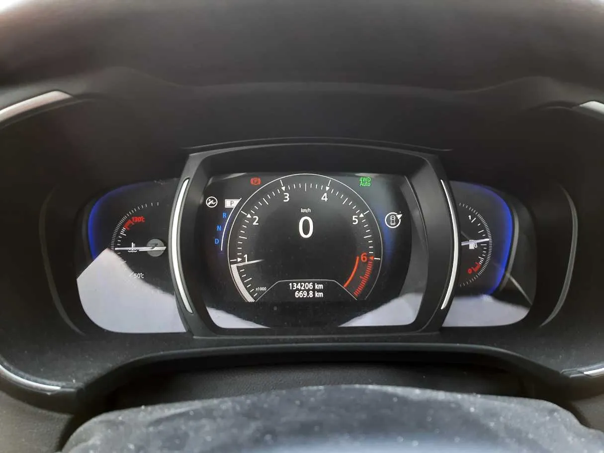 Car image 18
