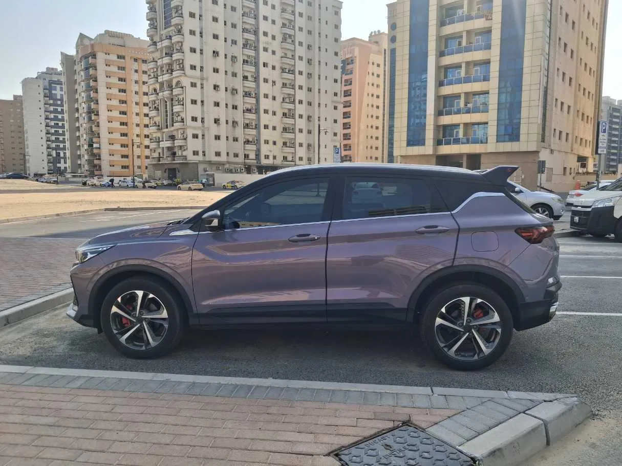 Car image 8