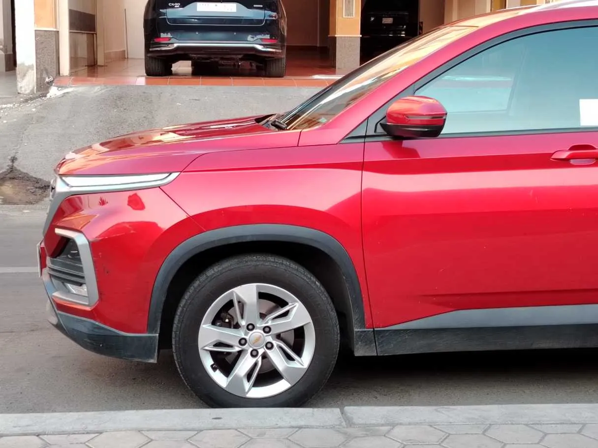 Car image 9