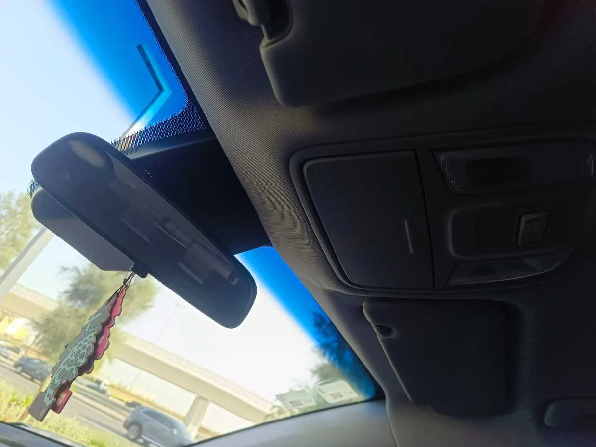 Car image 28