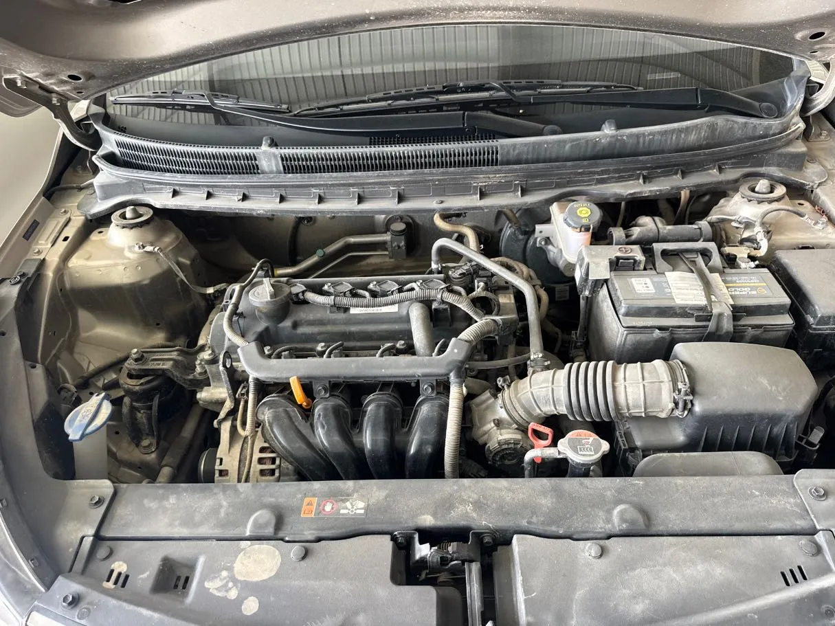 Car image 18