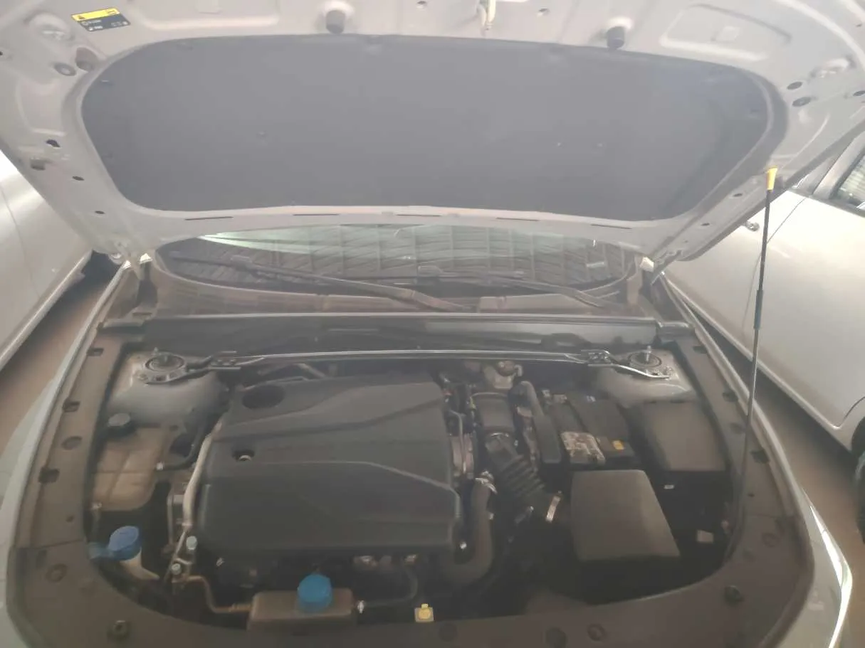 Car image 28