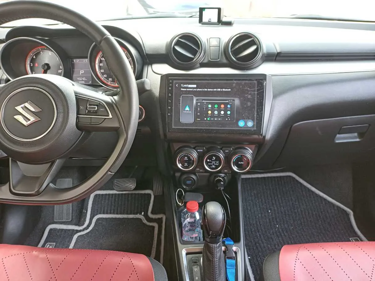 Car image 18