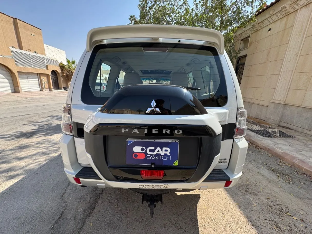 Car image 6