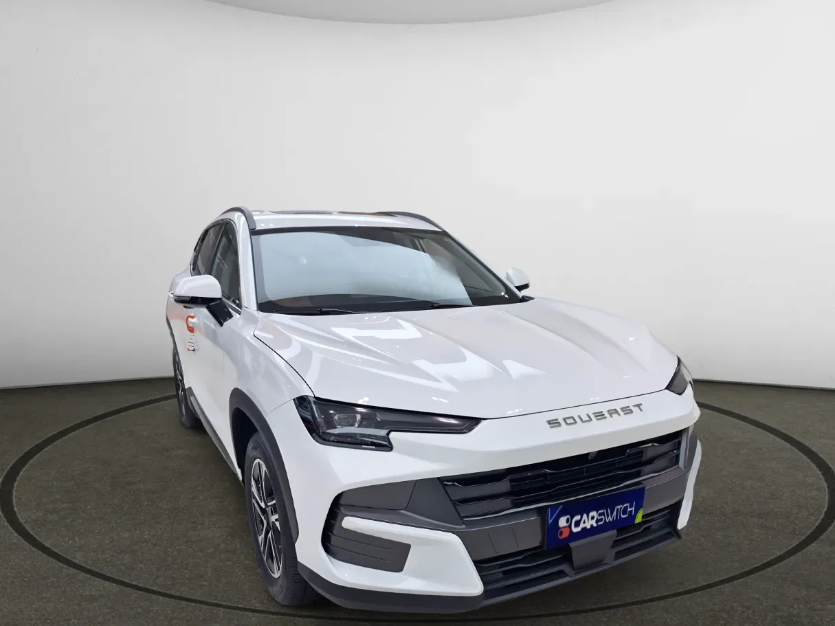 Car image 2