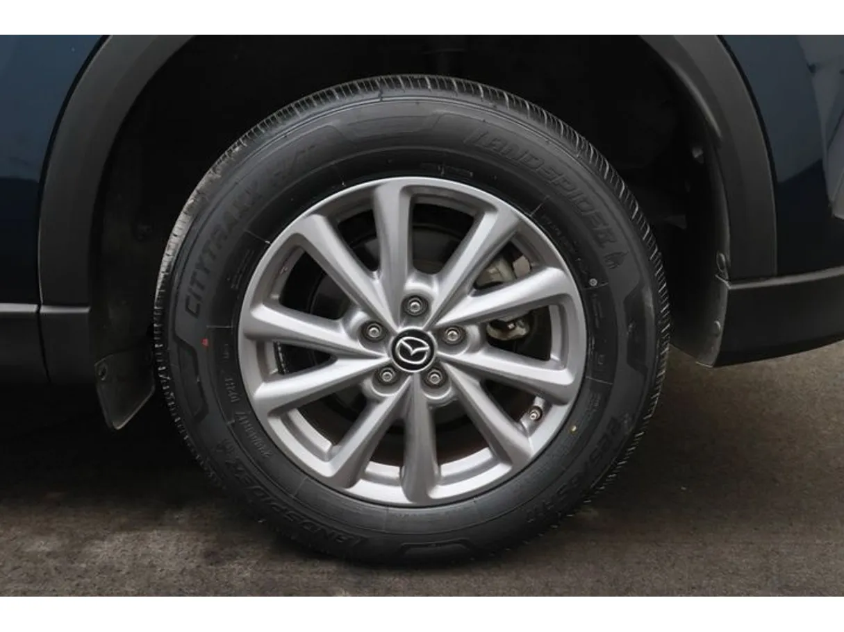 Car image 7