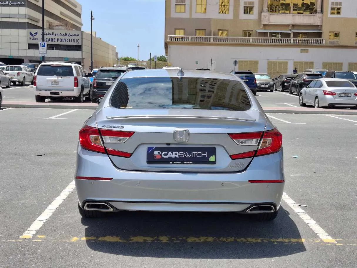 Car image 6