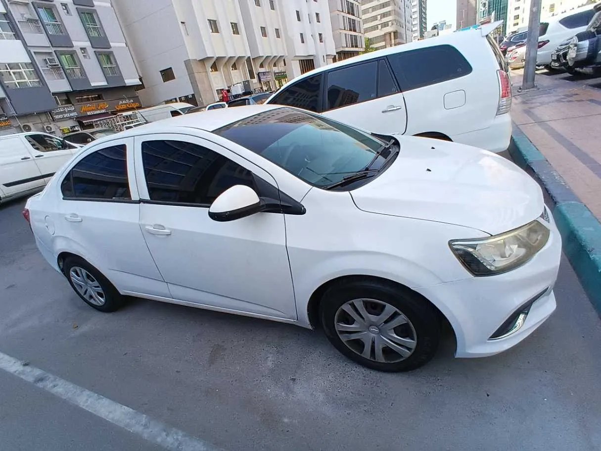 Car image 8
