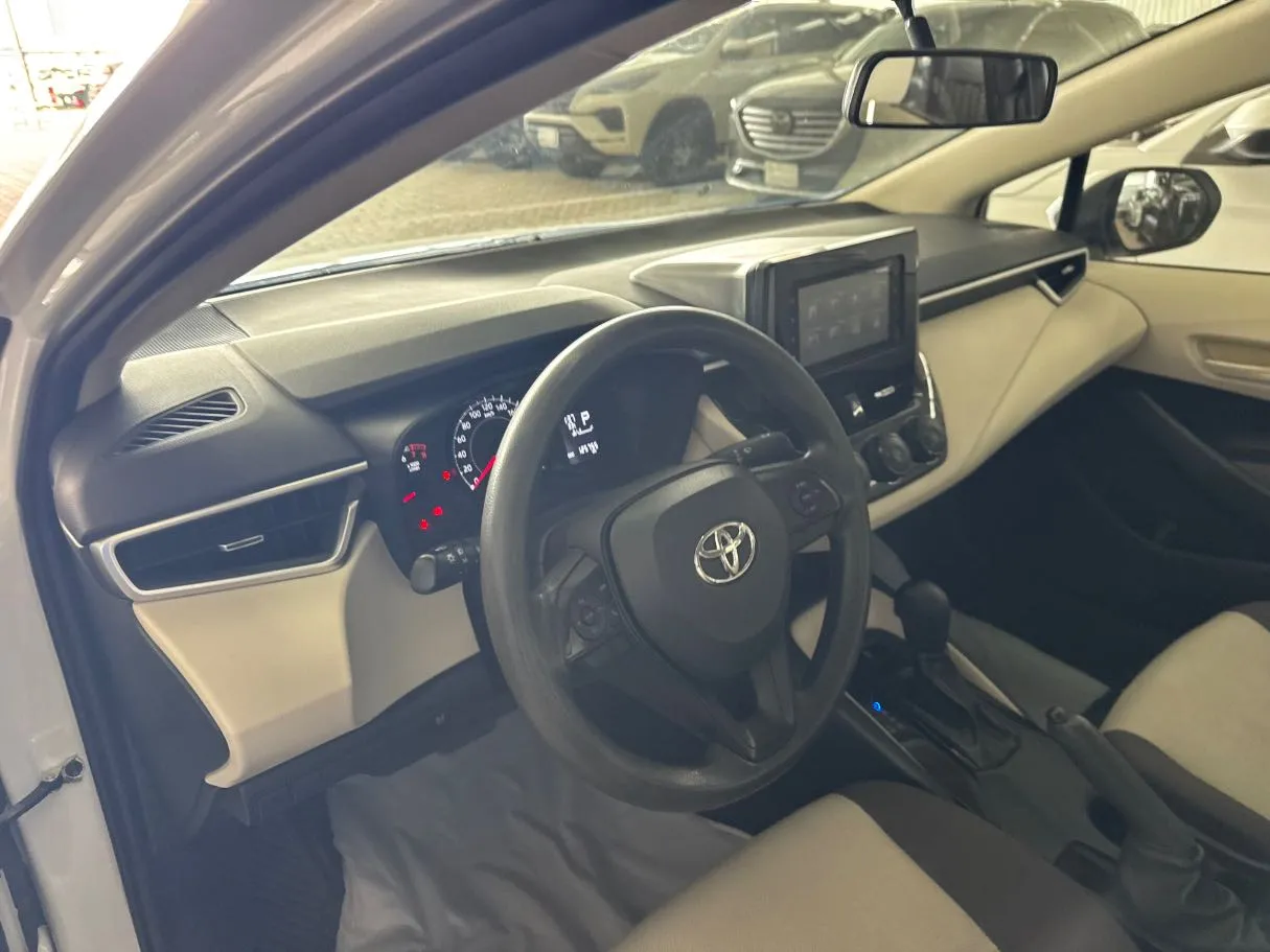 Car image 15