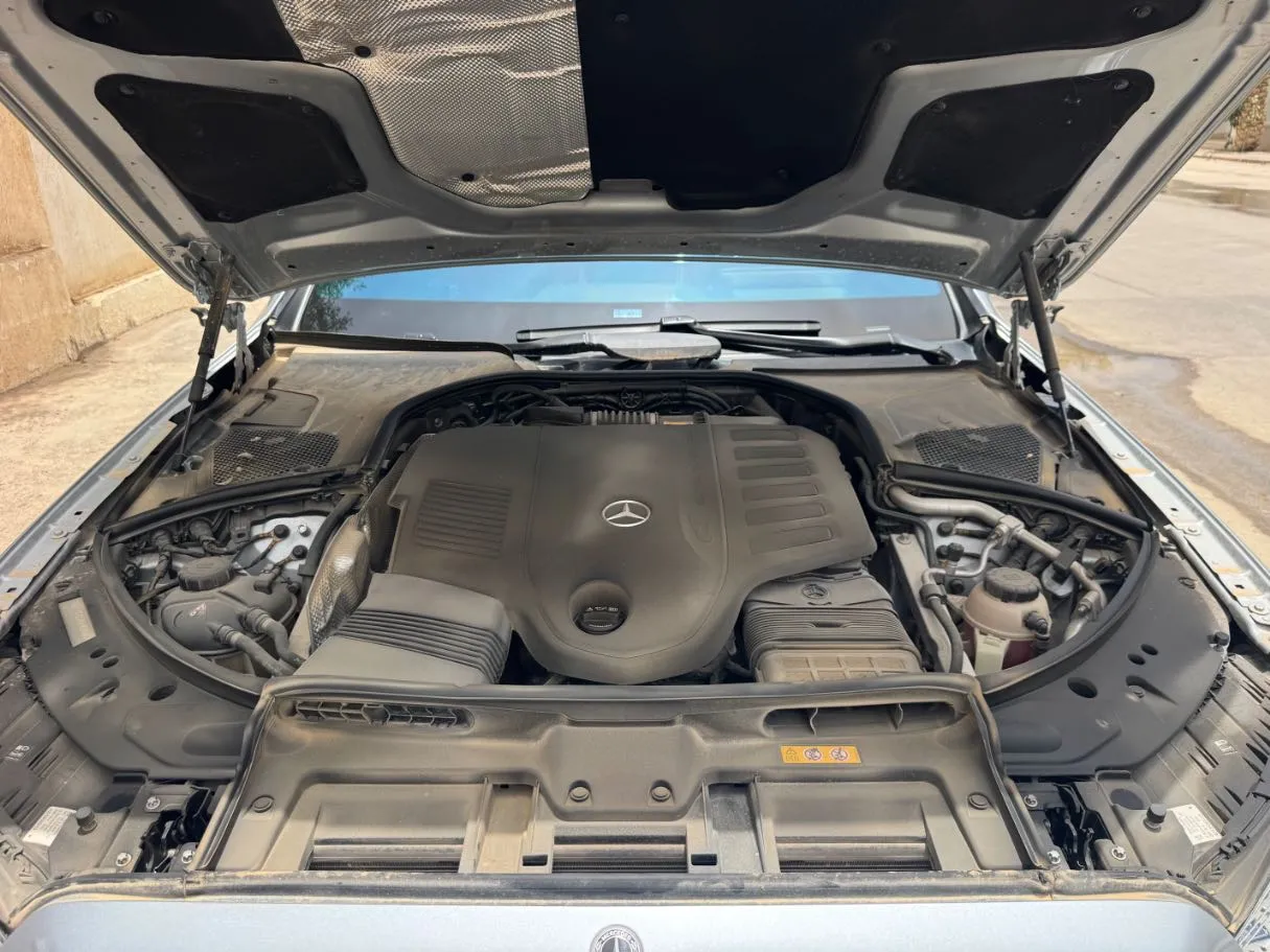 Car image 27