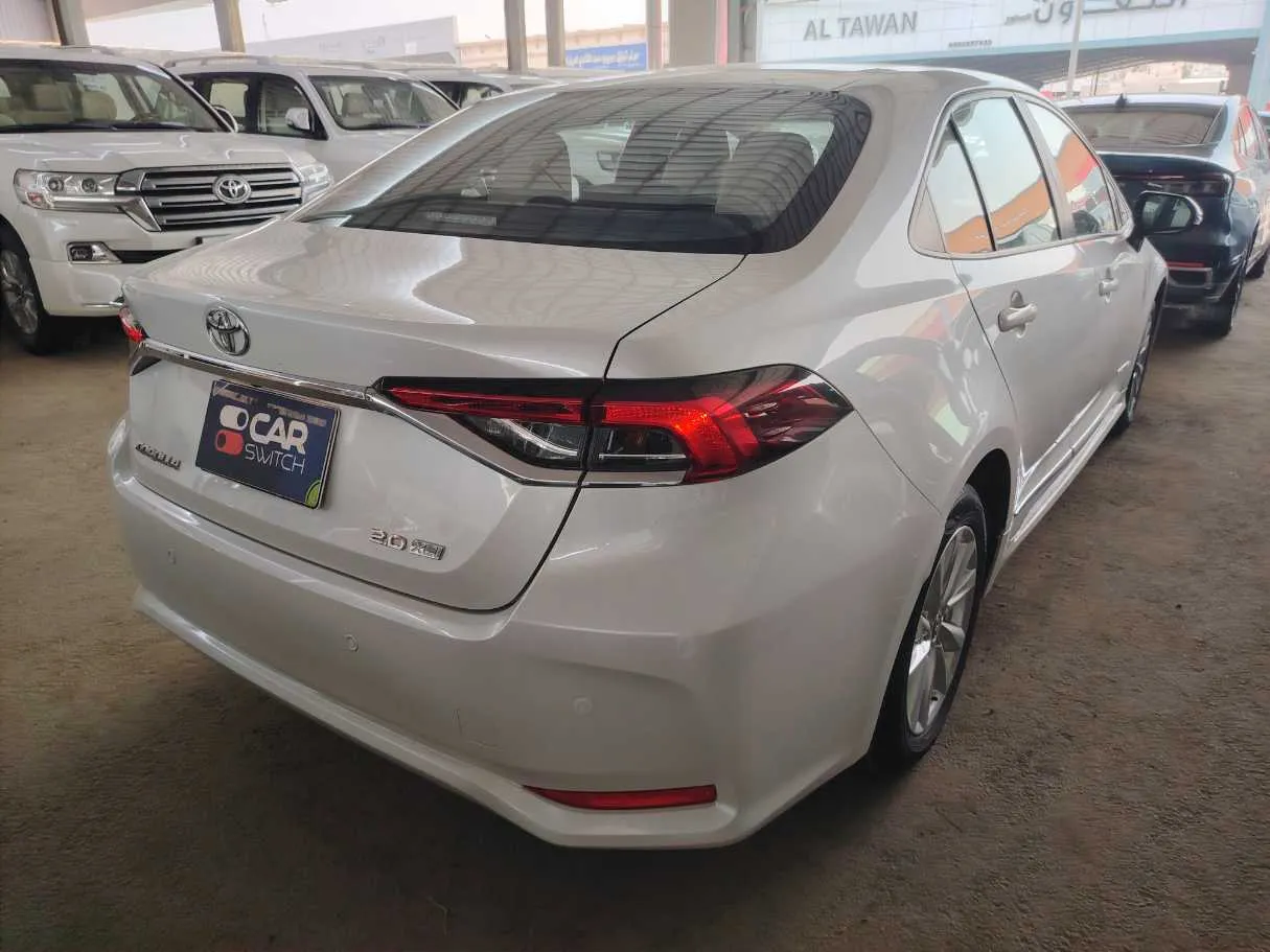 Car image 5