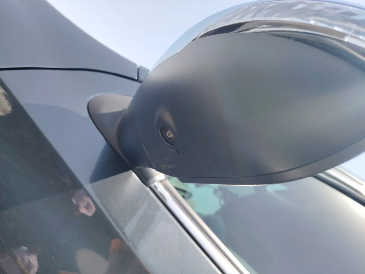 Car image 34