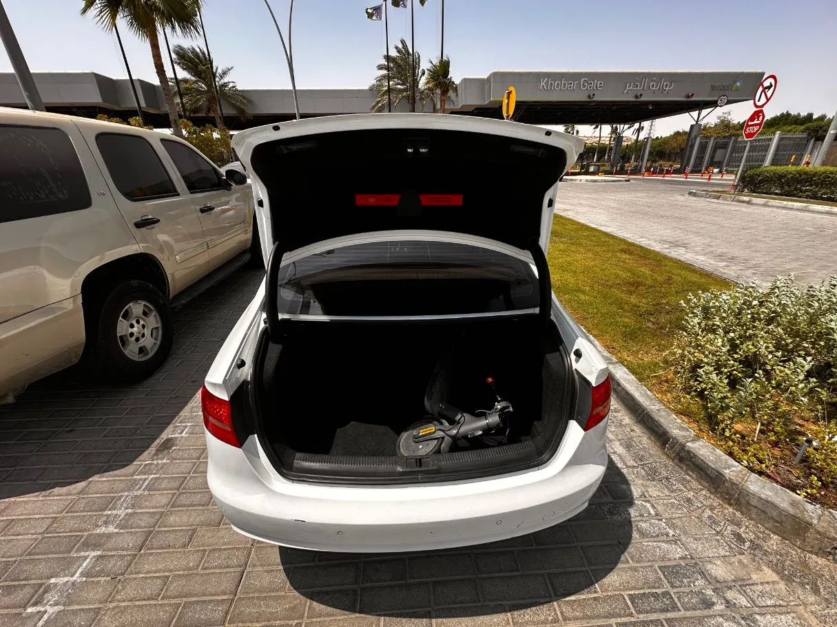 Car image 22