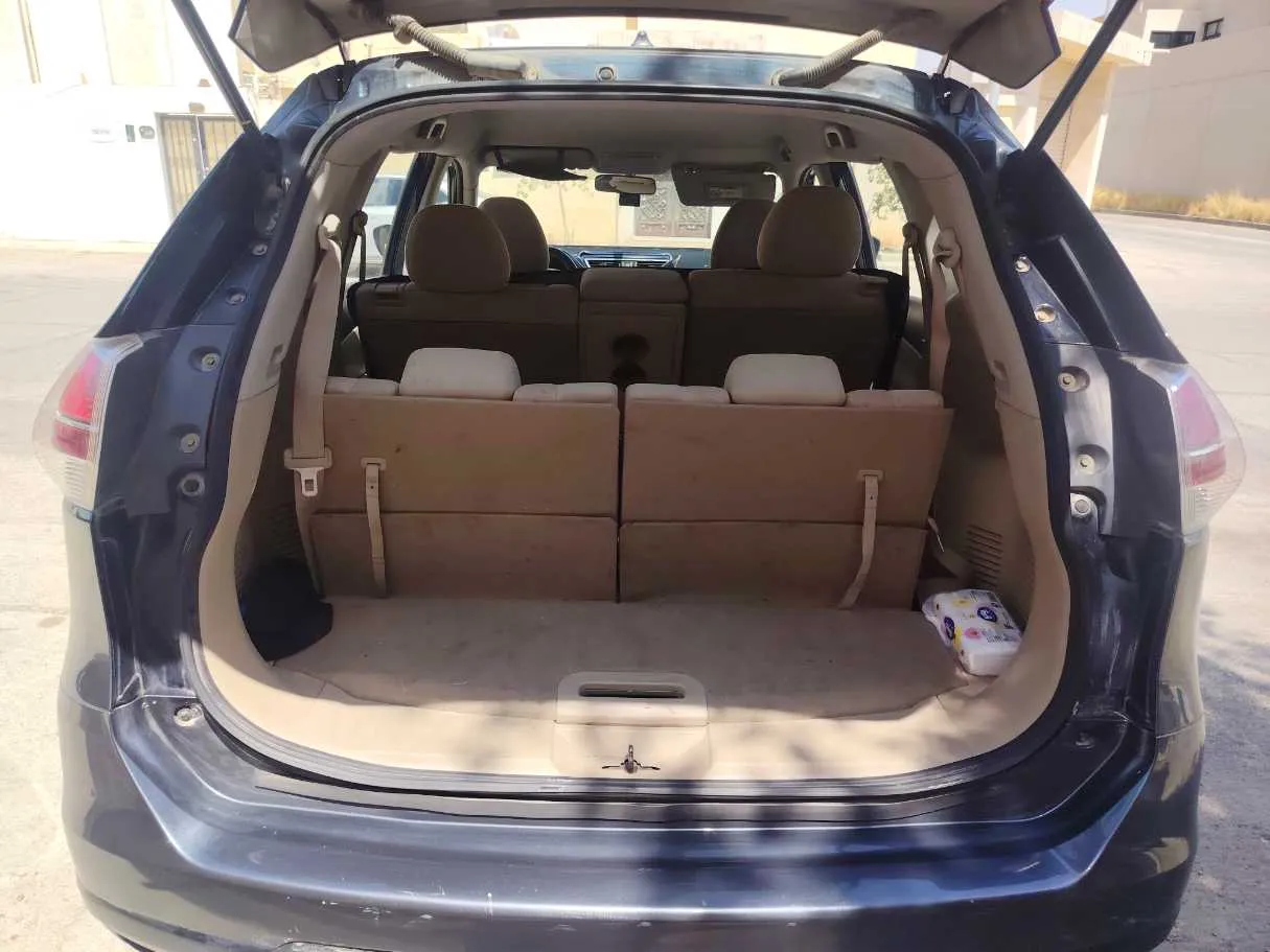 Car image 26