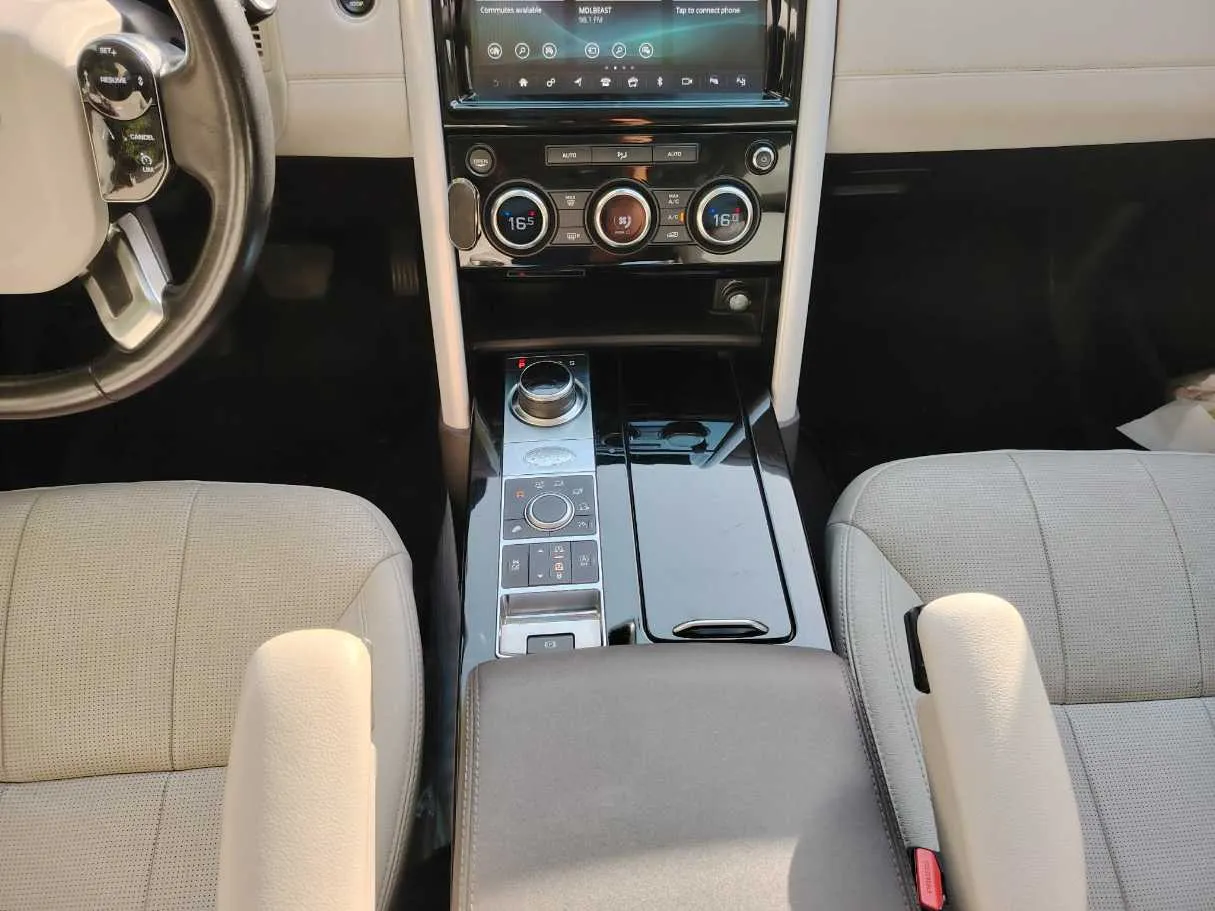 Car image 21
