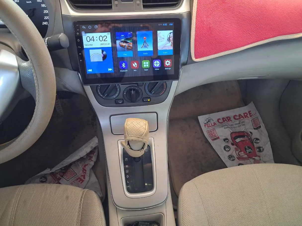Car image 15