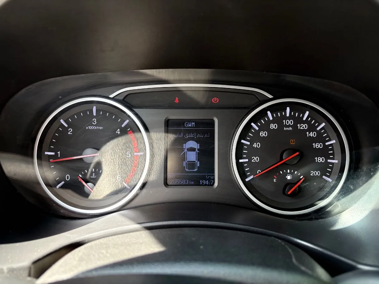 Car image 24