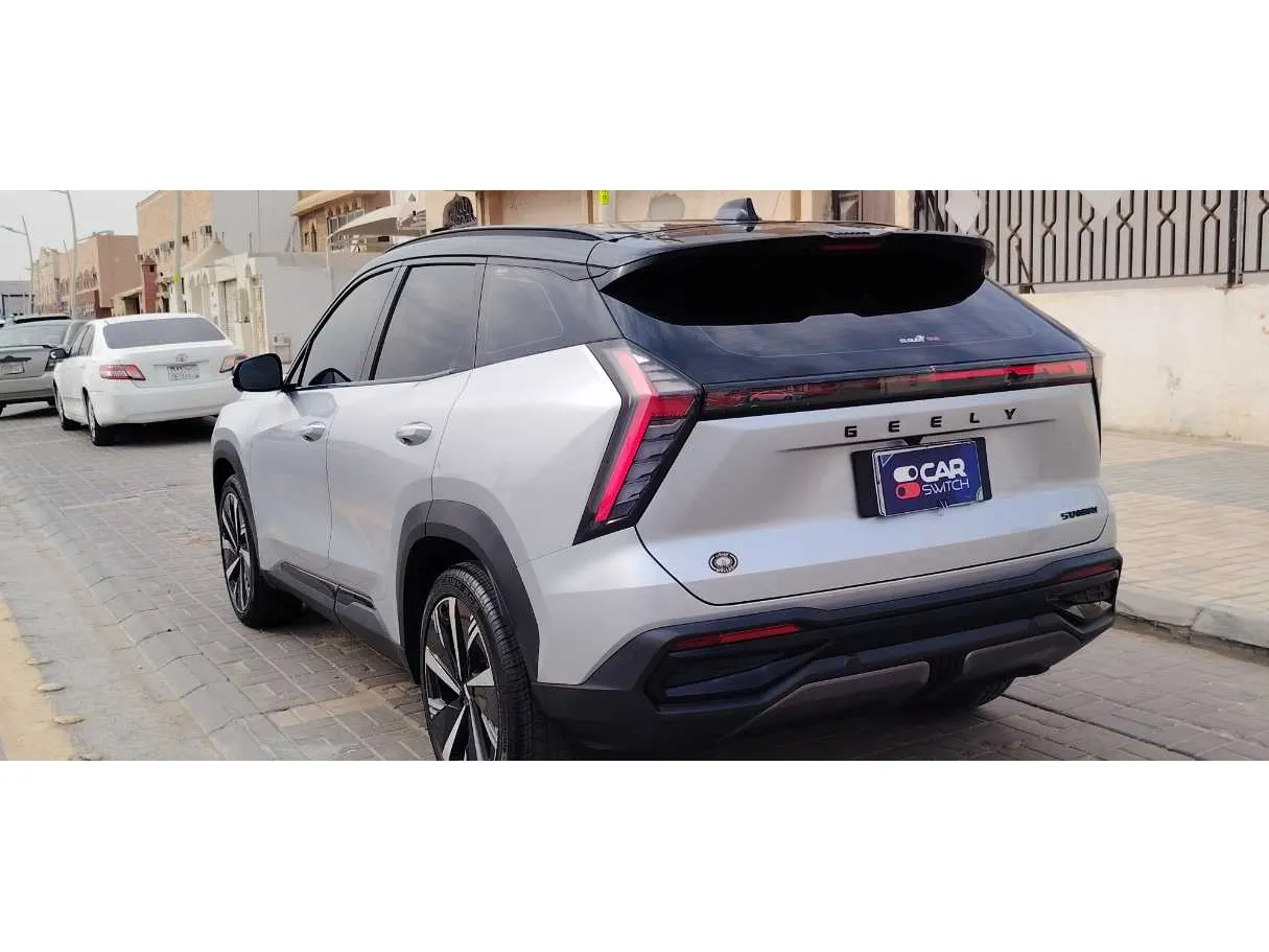 Car image 7
