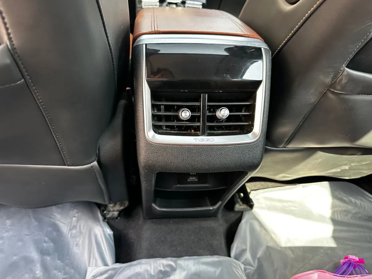 Car image 28