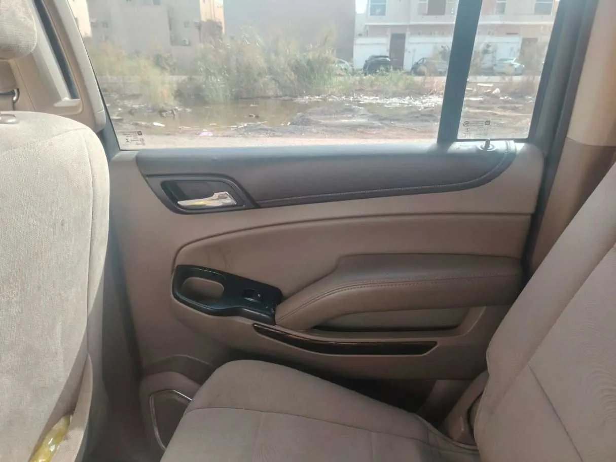 Car image 40