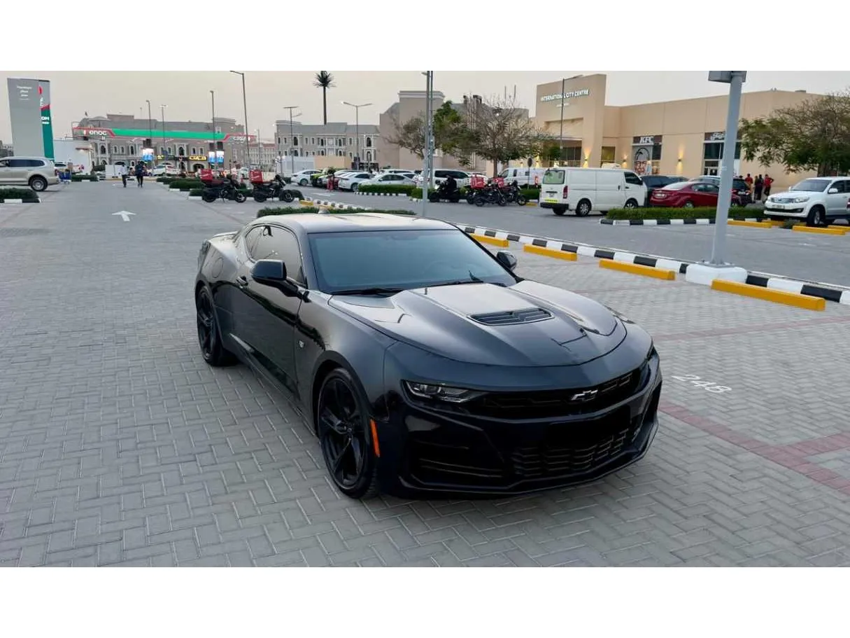 Car image 3