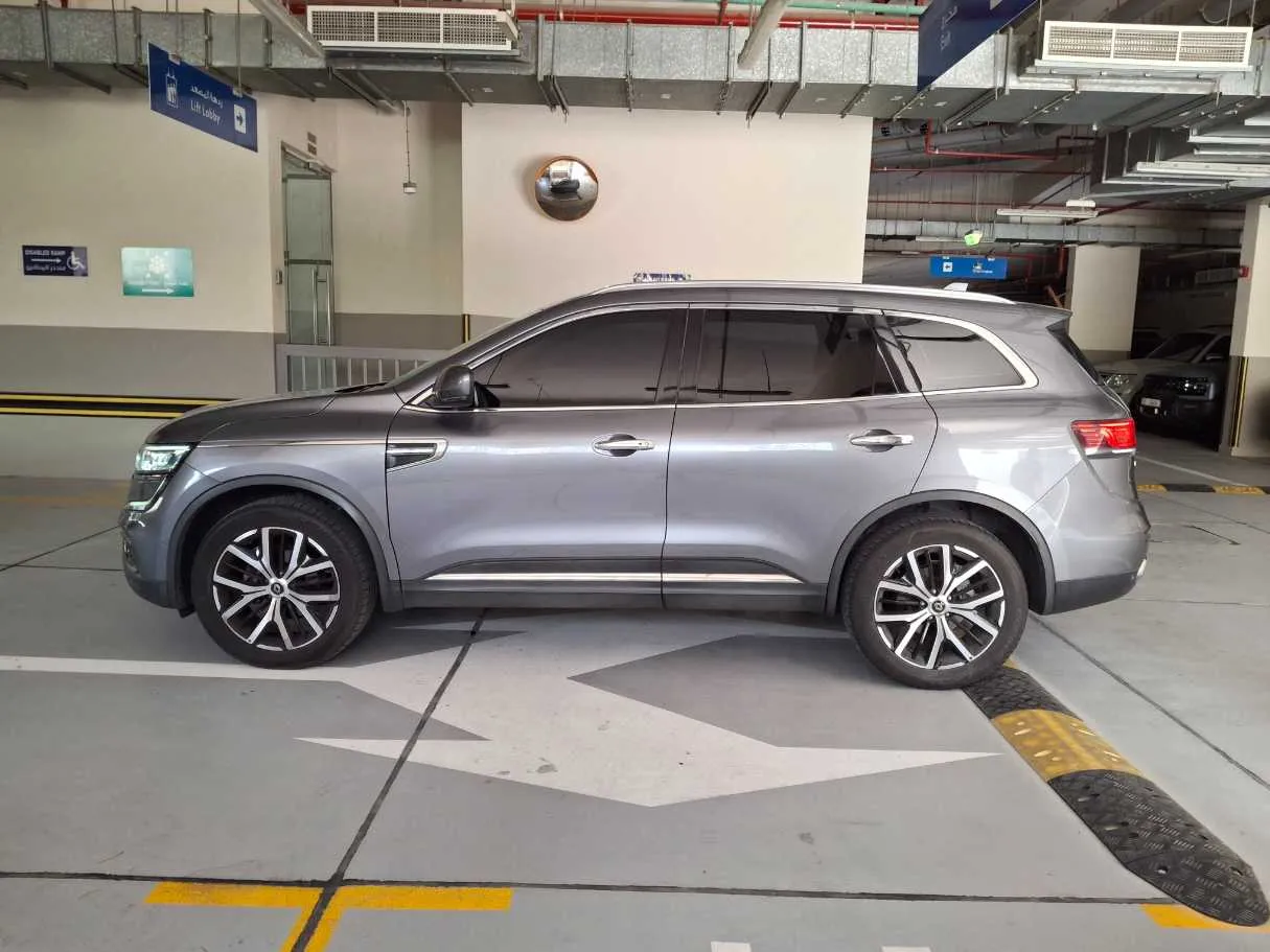 Car image 8